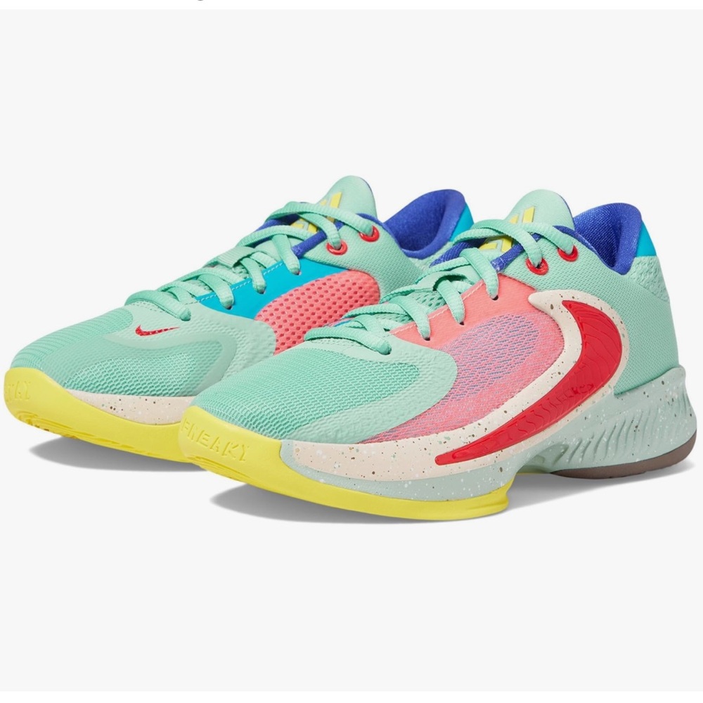 Nike Freak 4 SE FITS WOMENS 7.5 Boys 6Y Basketball Shoe Sneaker Athletic Sports